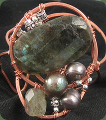 bracelet lab